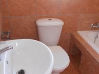 Bathroom 1 - 4 square meters of property in Benoni