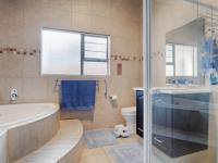 Bathroom 2 - 8 square meters of property in Silverwoods Country Estate