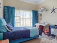 Bed Room 3 - 17 square meters of property in Silverwoods Country Estate