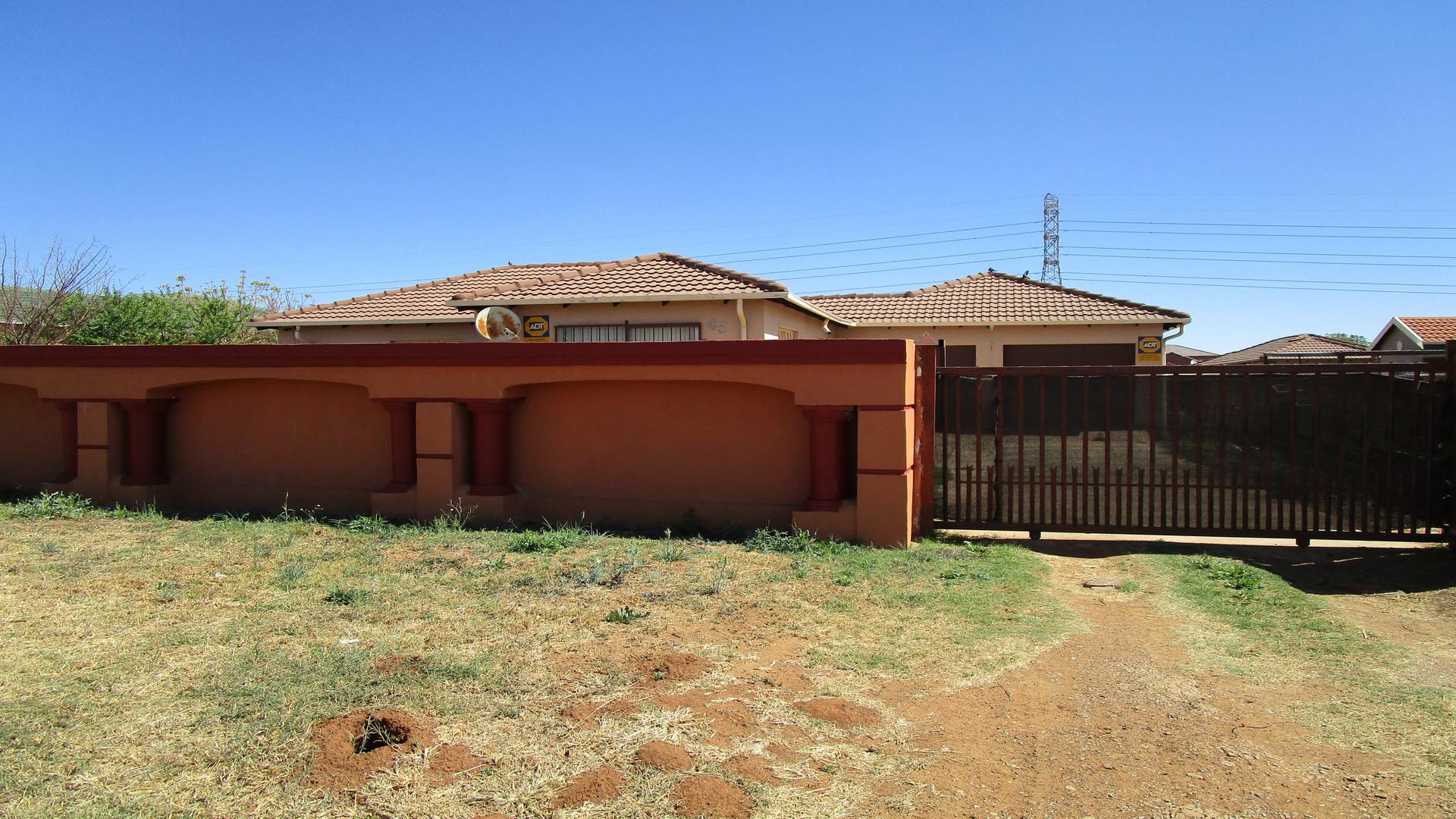 Front View of property in Kirkney