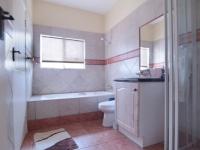 Bathroom 2 - 10 square meters of property in Silver Lakes Golf Estate