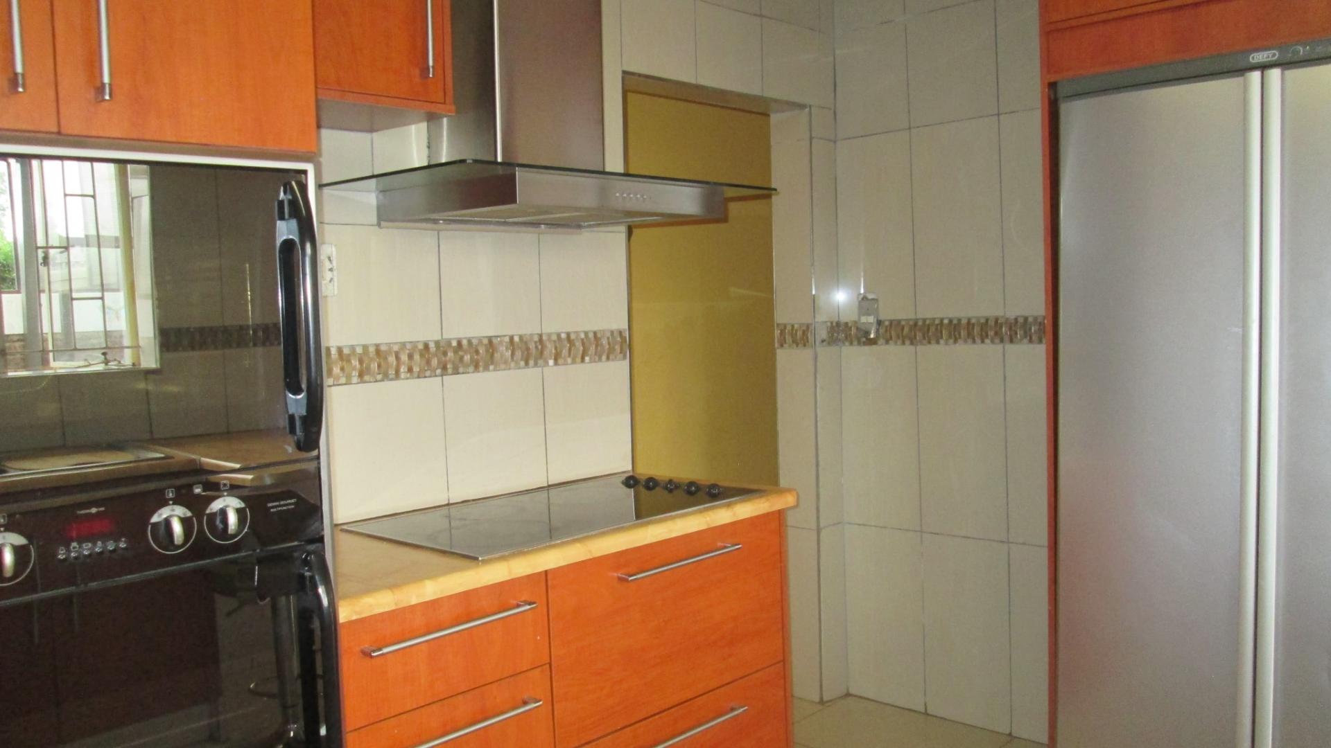 Kitchen - 15 square meters of property in Roodekop