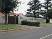 Front View of property in Roodekop