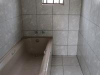 Main Bathroom - 13 square meters of property in Roodekop
