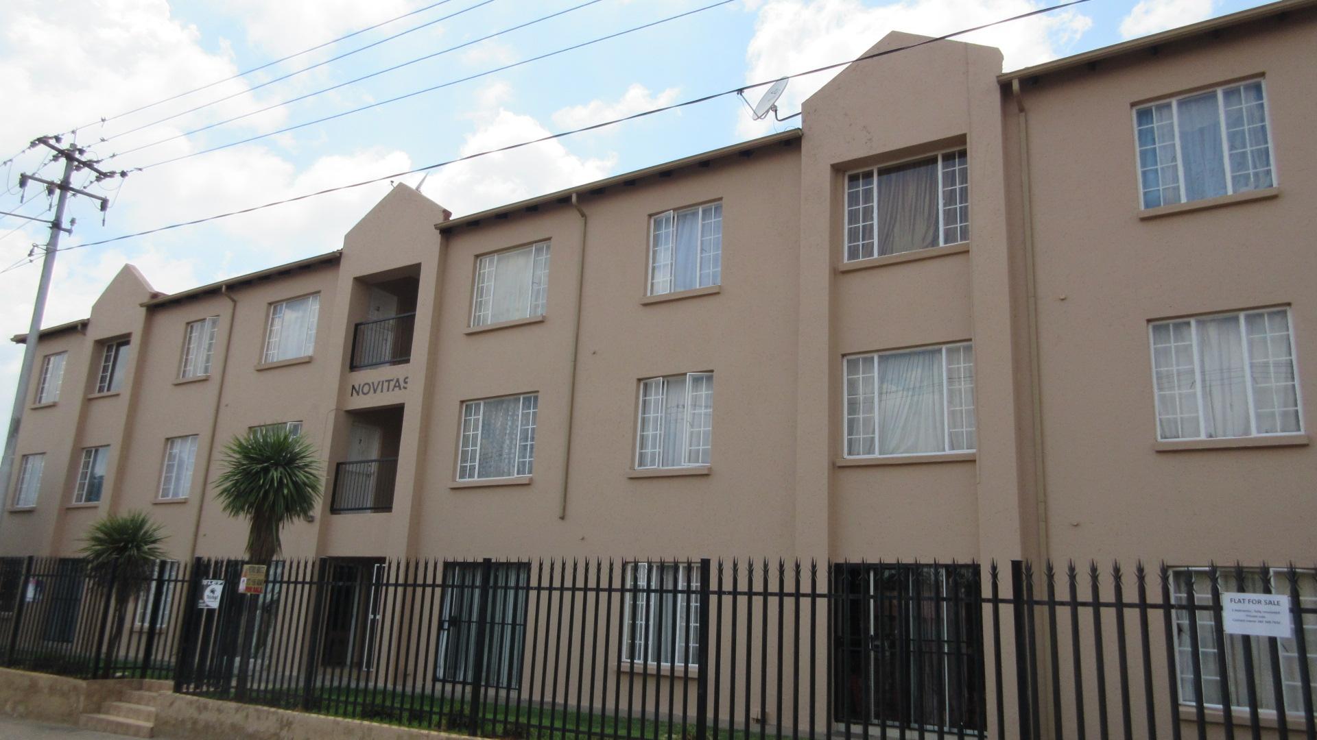 Front View of property in Krugersdorp