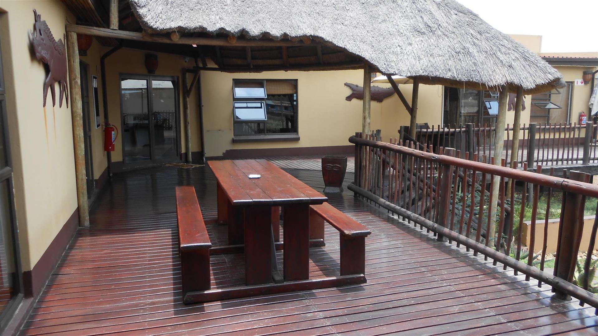 Patio - 118 square meters of property in Benoni