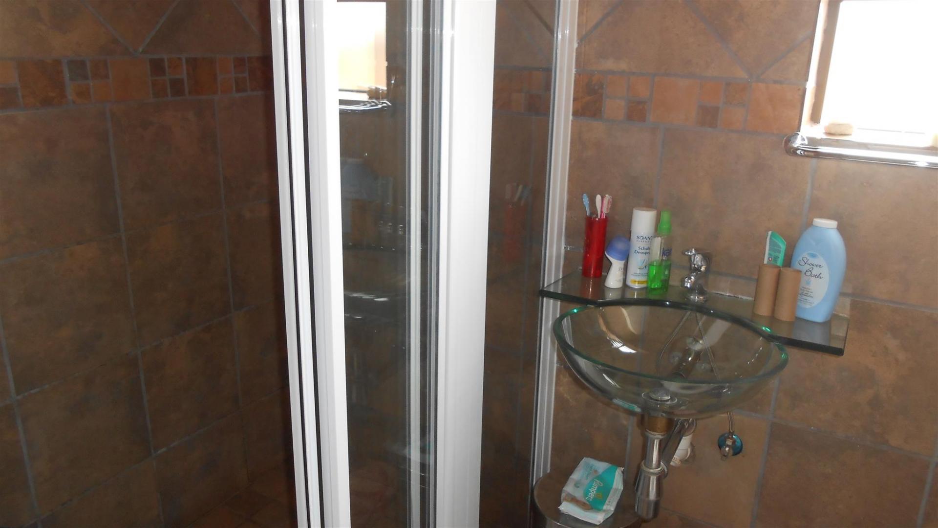 Bathroom 3+ - 30 square meters of property in Benoni