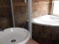 Bathroom 1 - 9 square meters of property in Benoni
