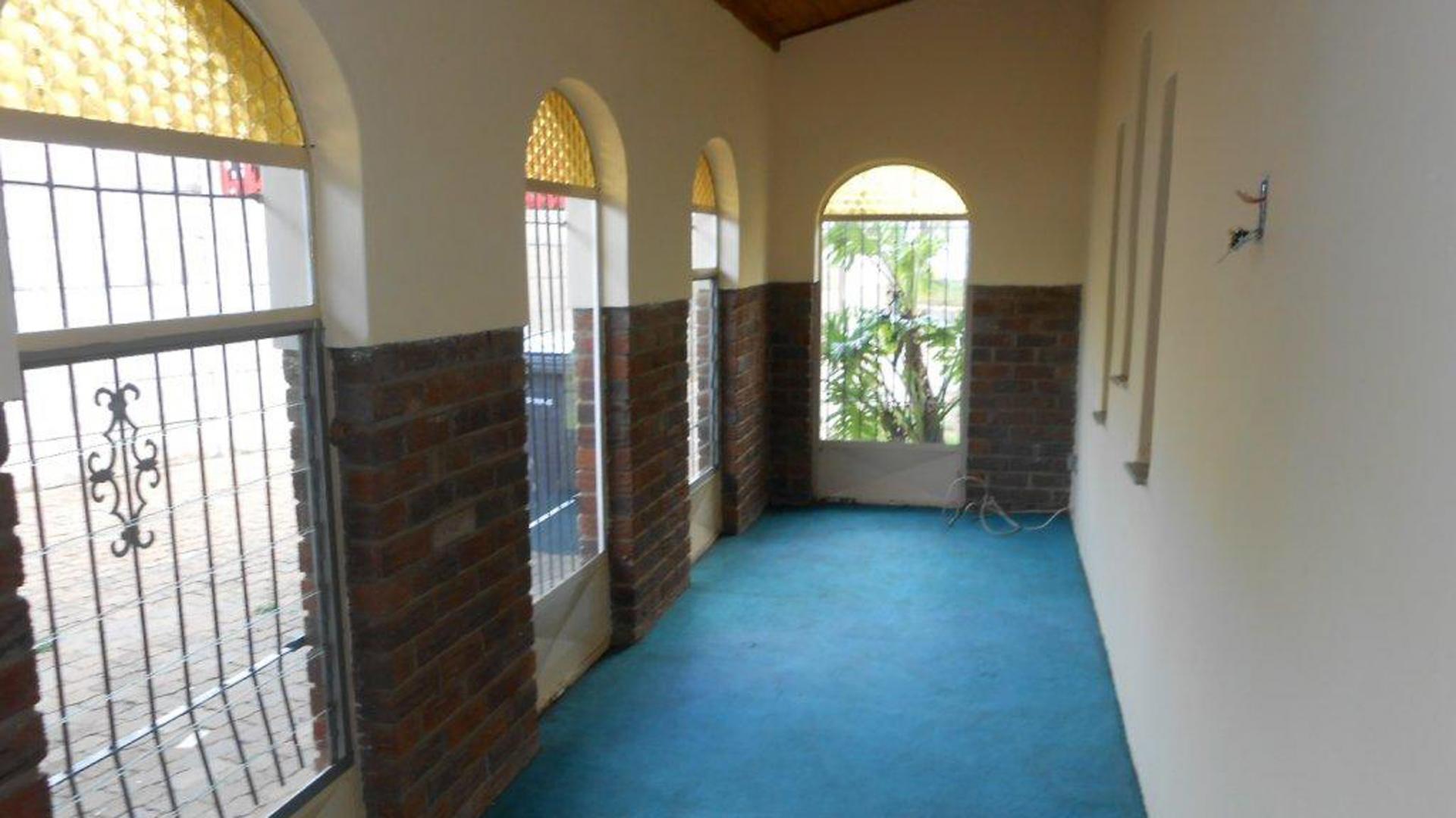 Patio - 34 square meters of property in Bronkhorstspruit