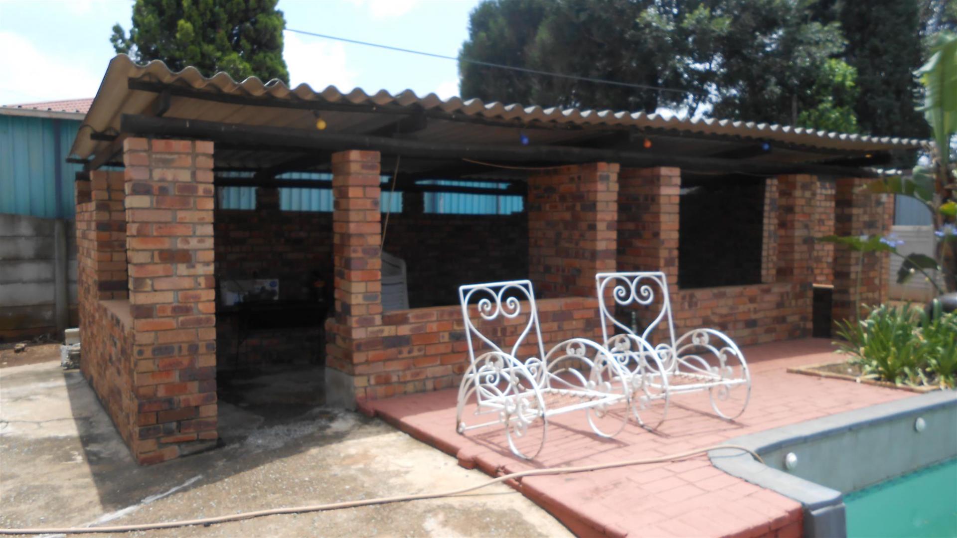 Entertainment - 65 square meters of property in Petersfield