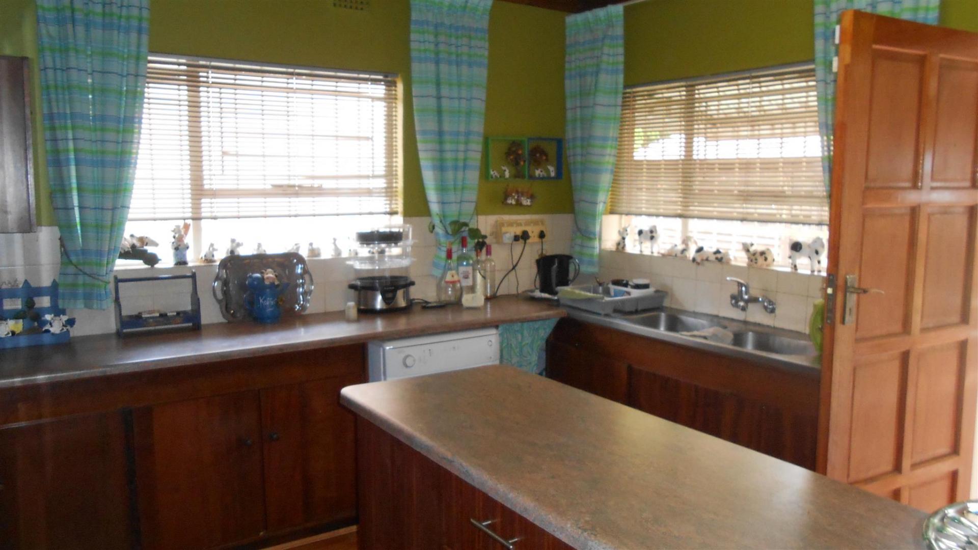 Kitchen - 21 square meters of property in Petersfield