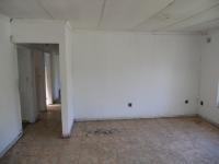 Lounges - 16 square meters of property in Stanger