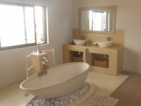 Main Bathroom of property in Midstream Estate