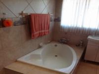 Bathroom 2 - 3 square meters of property in Riebeeckstad