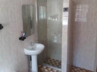 Main Bathroom - 8 square meters of property in Eldorado Park AH