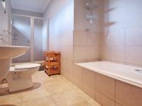 Bathroom 1 - 9 square meters of property in Willow Acres Estate