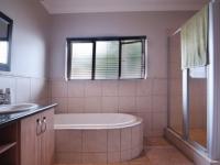 Main Bathroom - 12 square meters of property in Willow Acres Estate