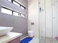 Bathroom 1 - 6 square meters of property in Silverwoods Country Estate