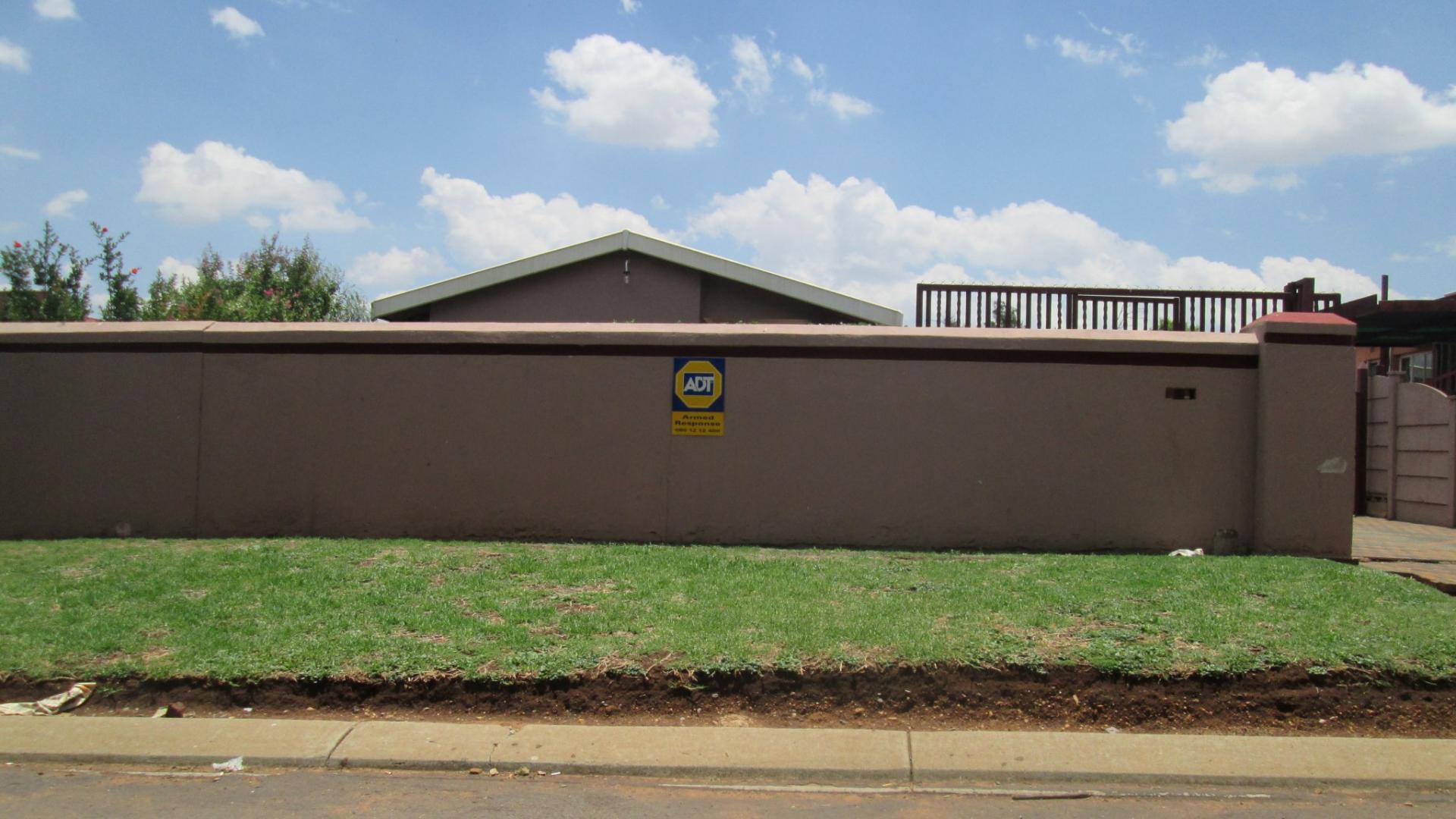 Front View of property in Eldorado Park AH