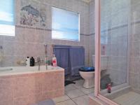 Bathroom 2 - 8 square meters of property in Woodhill Golf Estate