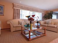 Lounges - 41 square meters of property in Woodhill Golf Estate