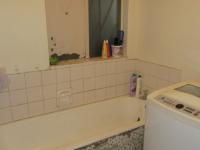 Main Bathroom - 9 square meters of property in Sophiatown