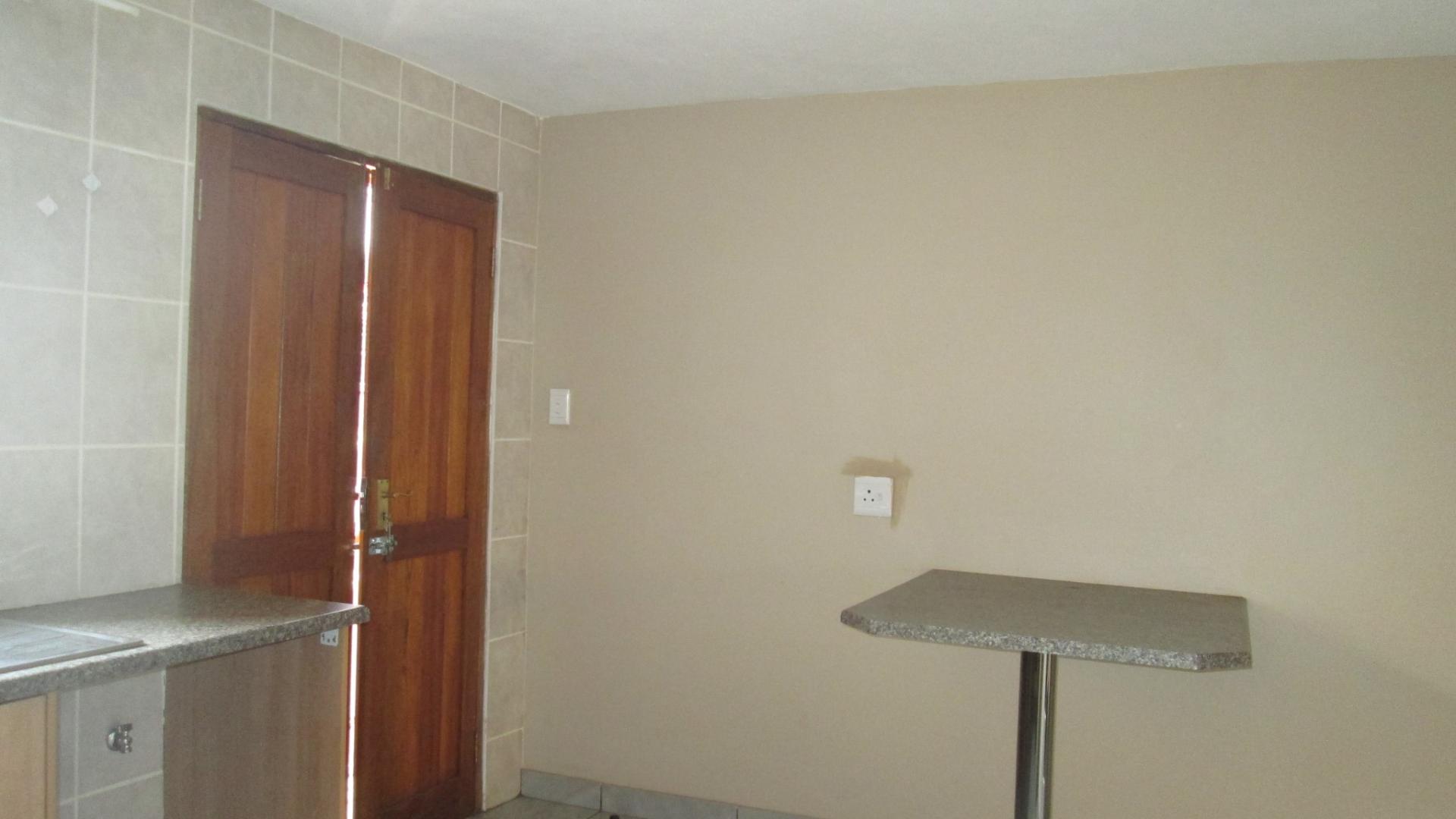 Kitchen - 16 square meters of property in Vanderbijlpark