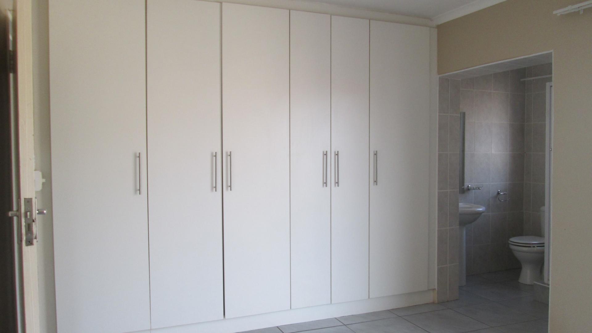 Main Bedroom - 16 square meters of property in Vanderbijlpark