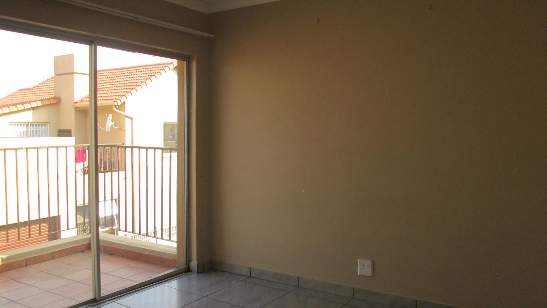 Main Bedroom - 16 square meters of property in Vanderbijlpark