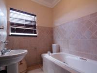 Staff Bathroom - 8 square meters of property in The Wilds Estate