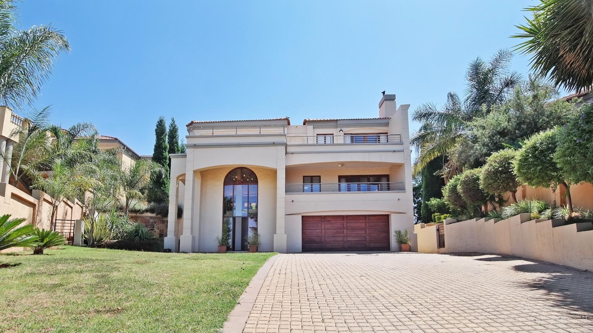 Front View of property in Woodhill Golf Estate