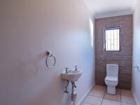 Guest Toilet - 5 square meters of property in Six Fountains Estate