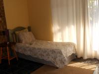 Bed Room 2 - 14 square meters of property in Die Heuwel