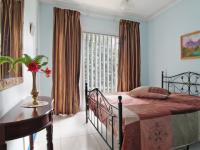 Bed Room 3 - 14 square meters of property in Constantia Glen