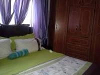 Main Bedroom of property in Tlhabane West