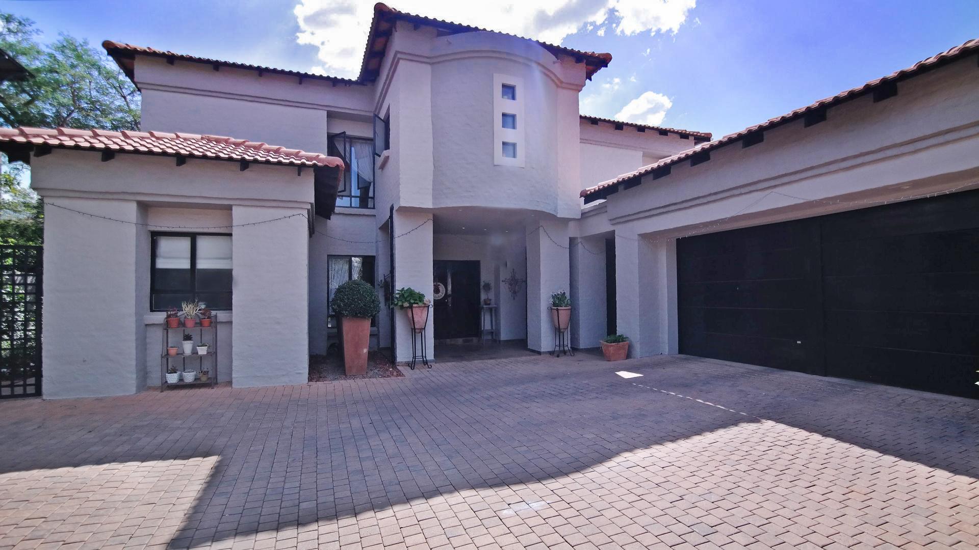 Front View of property in Woodhill Golf Estate