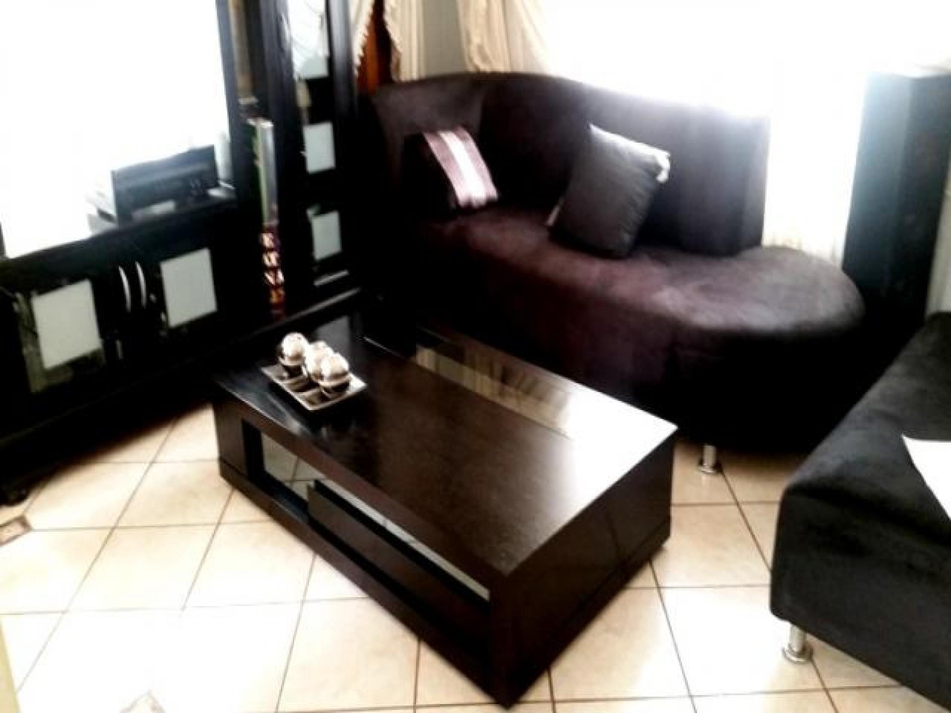 Lounges of property in Kwa-Thema