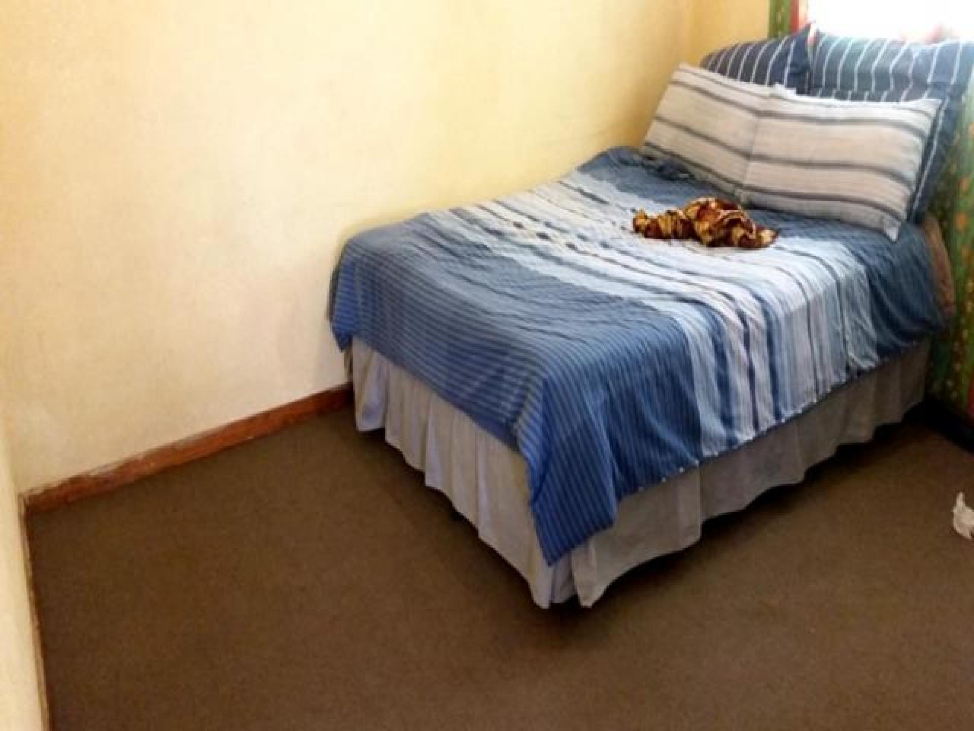 Bed Room 1 of property in Kwa-Thema