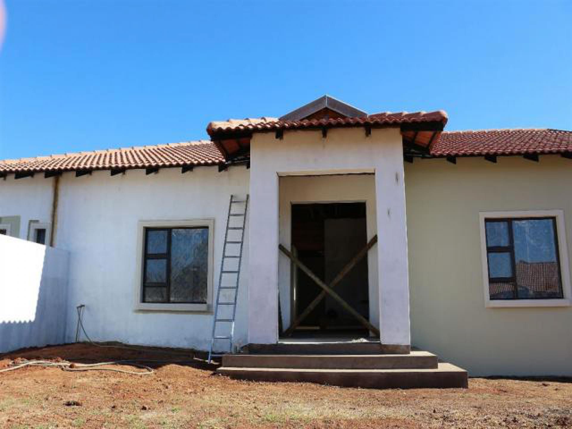 Front View of property in Buffelspoort