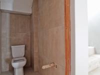 Guest Toilet - 4 square meters of property in Heron Hill Estate
