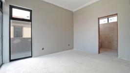 Main Bedroom - 24 square meters of property in Heron Hill Estate