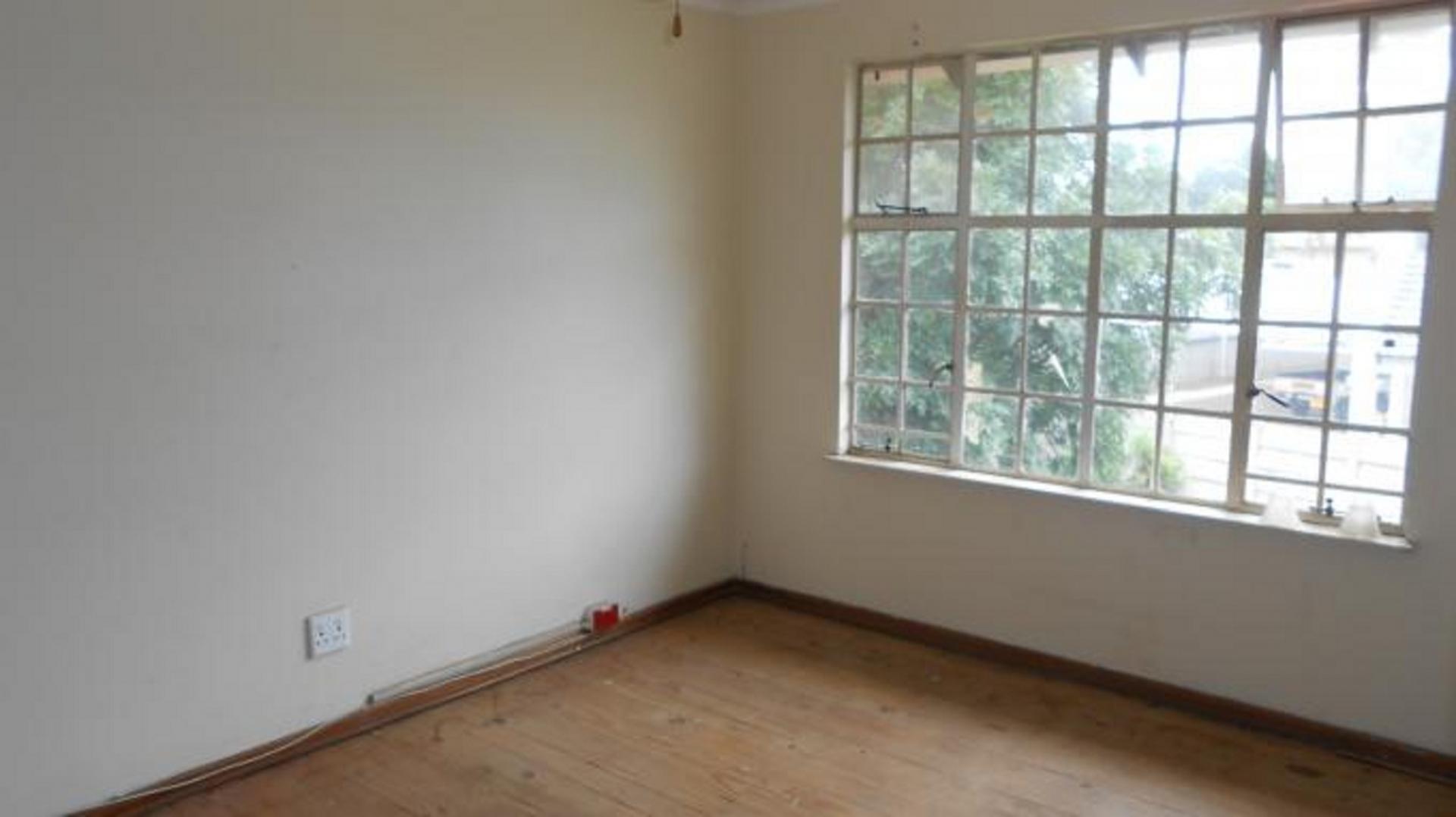 Bed Room 3 - 11 square meters of property in Bardene