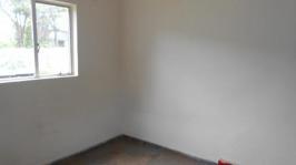 Bed Room 1 - 11 square meters of property in Bardene