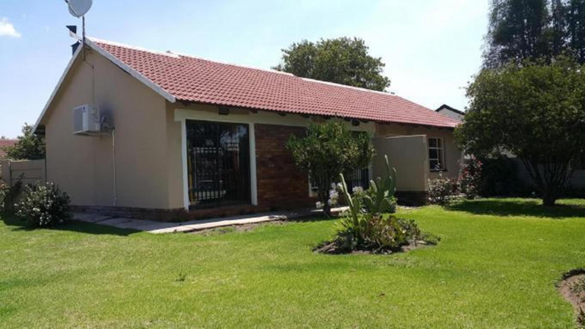 Front View of property in Secunda