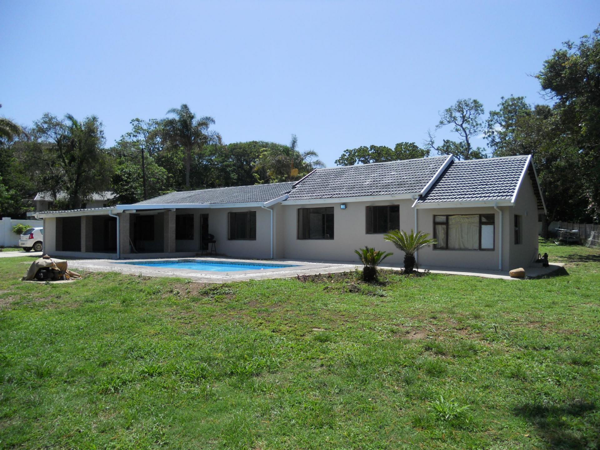 Front View of property in Umtentweni