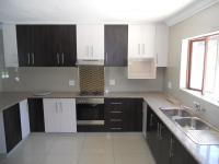 Kitchen - 16 square meters of property in Umtentweni