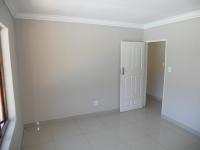 Bed Room 1 - 17 square meters of property in Umtentweni