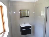 Main Bathroom - 5 square meters of property in Umtentweni