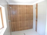 Bathroom 1 - 9 square meters of property in Umtentweni