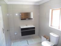 Bathroom 1 - 9 square meters of property in Umtentweni